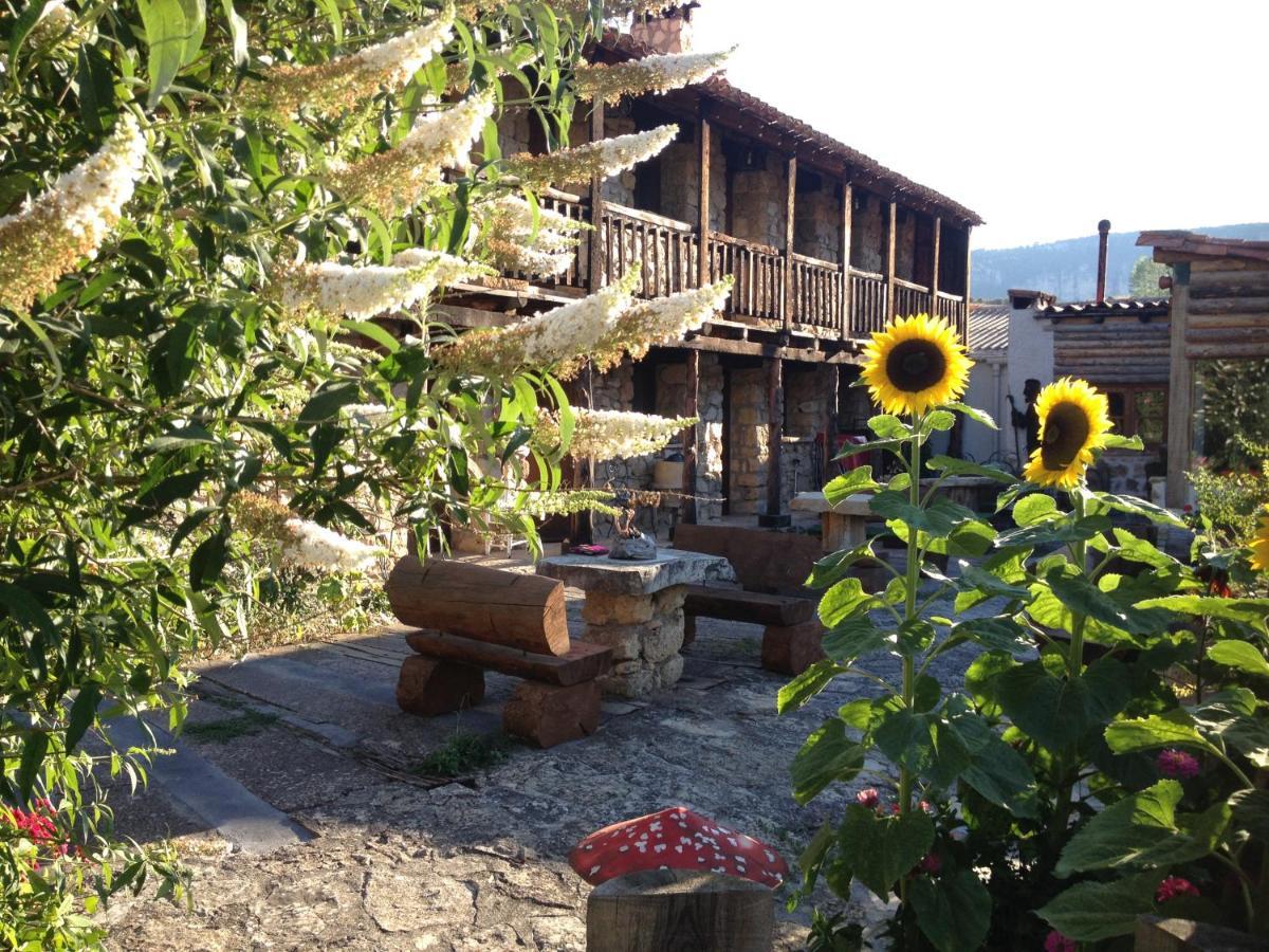 פראלחוס דה לאס טרוצ'אס Casas Rurales Chon Alto Tajo מראה חיצוני תמונה