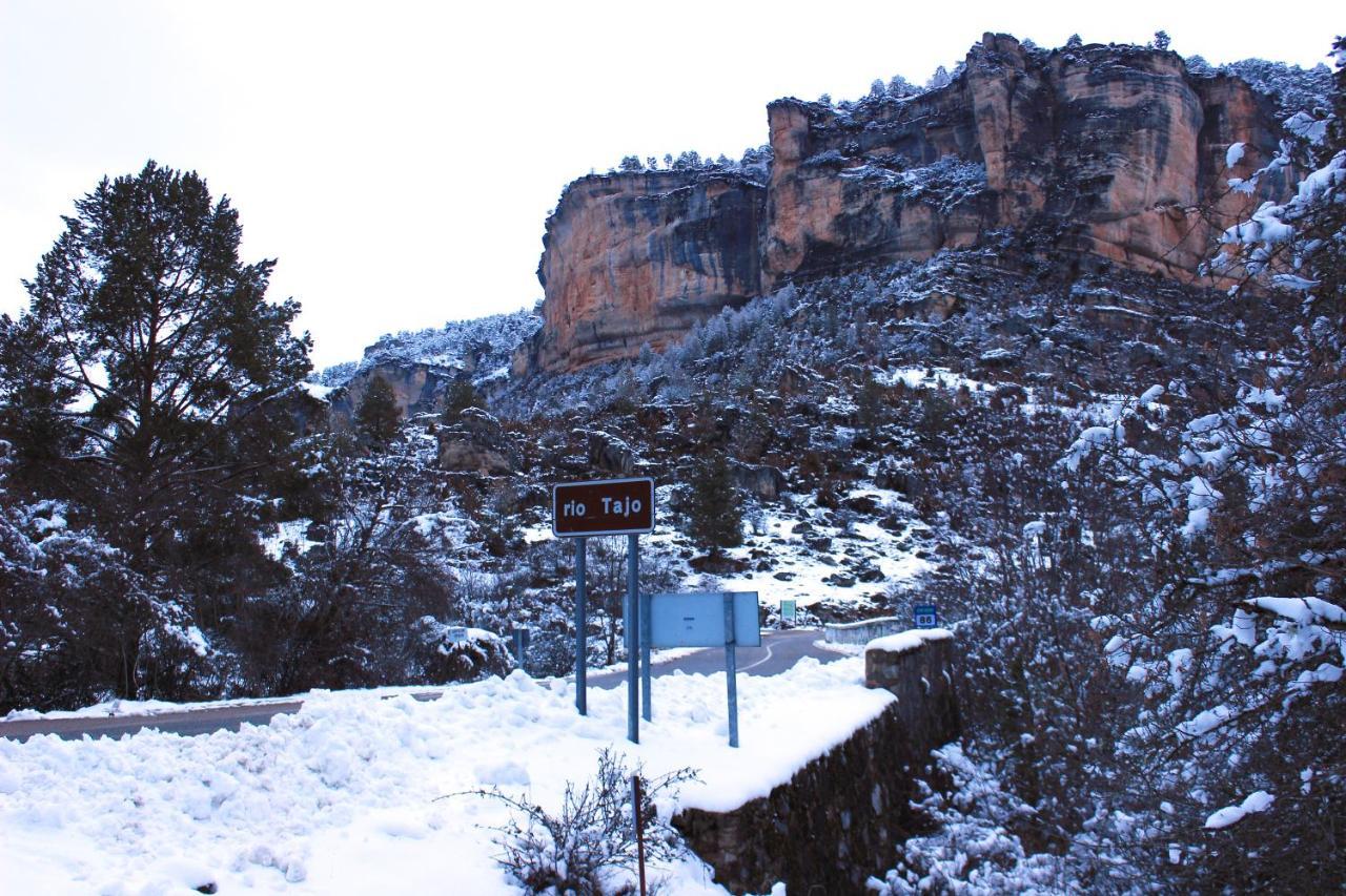 פראלחוס דה לאס טרוצ'אס Casas Rurales Chon Alto Tajo מראה חיצוני תמונה