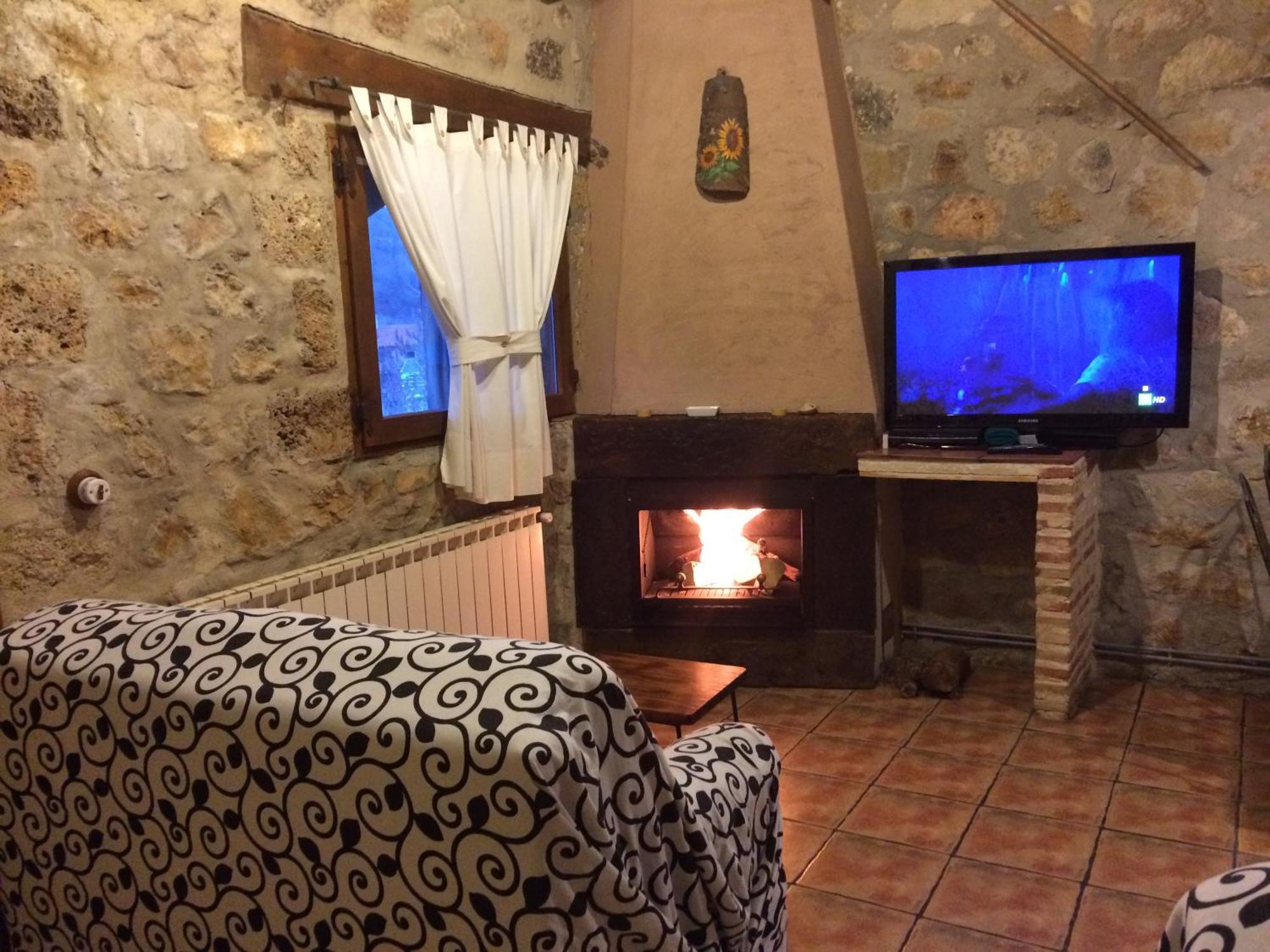 פראלחוס דה לאס טרוצ'אס Casas Rurales Chon Alto Tajo מראה חיצוני תמונה