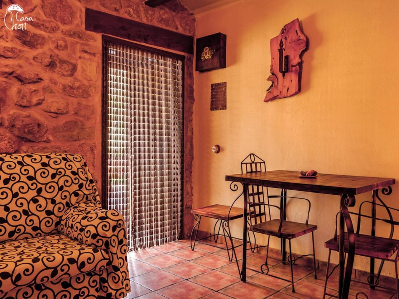 פראלחוס דה לאס טרוצ'אס Casas Rurales Chon Alto Tajo מראה חיצוני תמונה